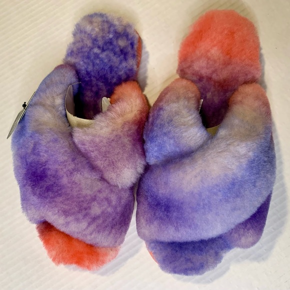 NWT Women’s EMU Australia Mayberry TRI1 Tie Dye Australian Sheepskin Slippers - Picture 1 of 9